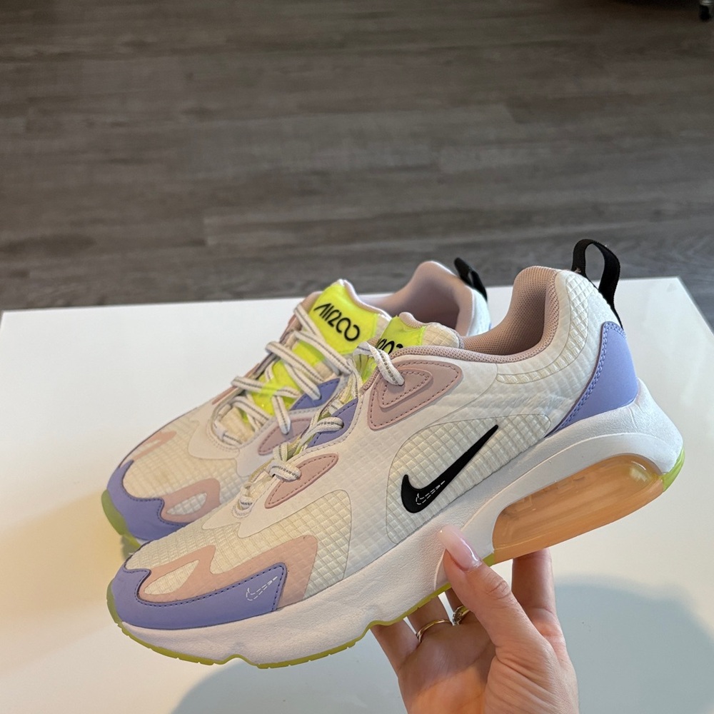 Nike Air Max White and Lavender Sneakers